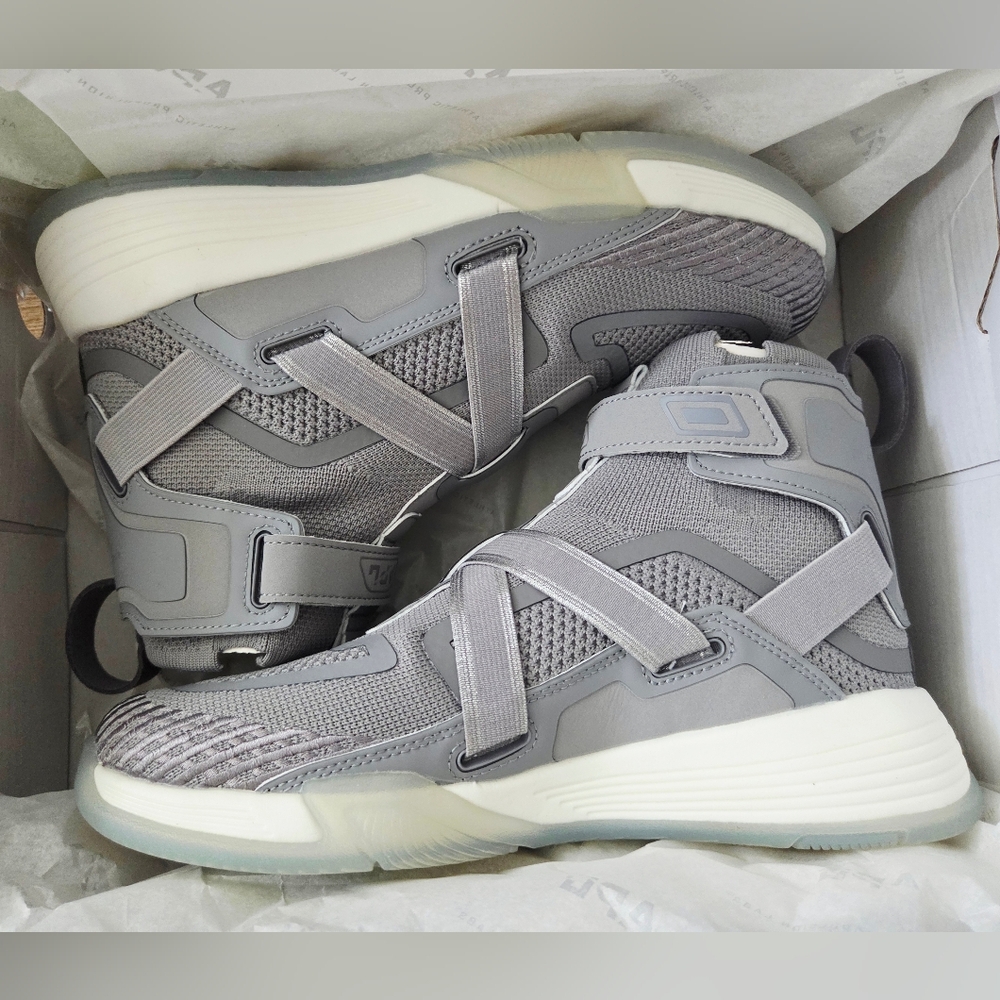 NIB! APL SuperFuture (Cement/Gunmetal)